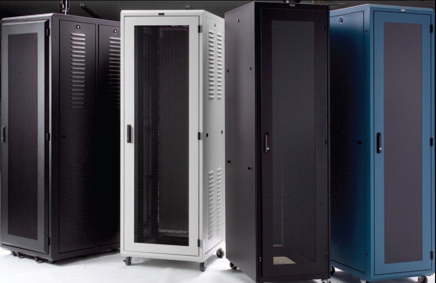 Bí quyết sử dụng tủ rack hiệu quả: Tối ưu hóa không gian và bảo vệ thiết bị